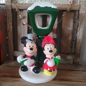 Disney mickey and minnie teleflora lamp post.